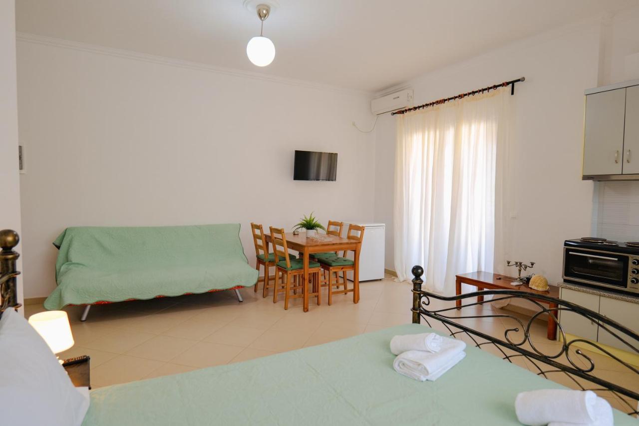 Malasi Apartments Ksamil Eksteriør bilde